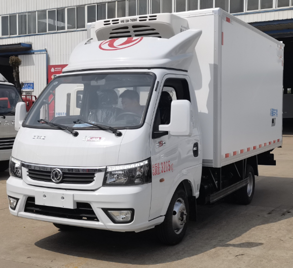 （3.5米）東風途逸汽油冷藏車價格